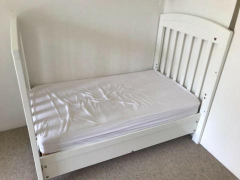 Grotime cot/ toddler bed
