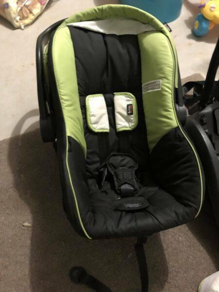 Steelcraft Baby Capsule and Pram