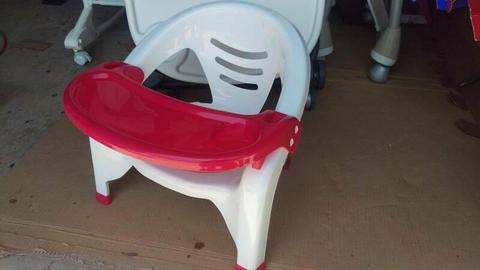Toddler chair with tray