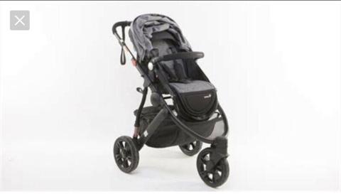 Envy stroller suitable from birth to 15kg