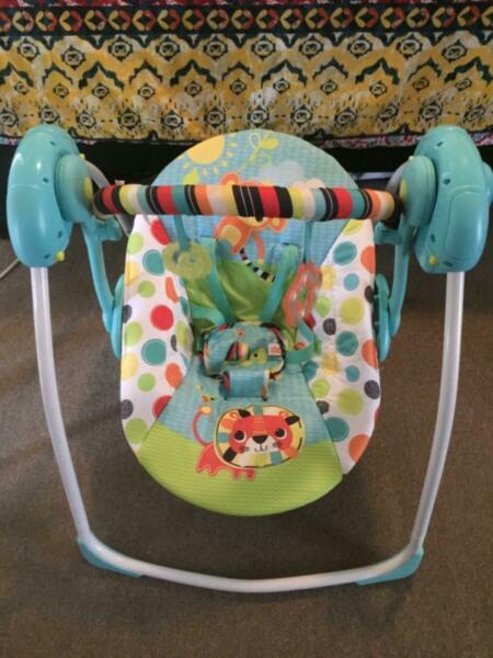 Baby swing/seat