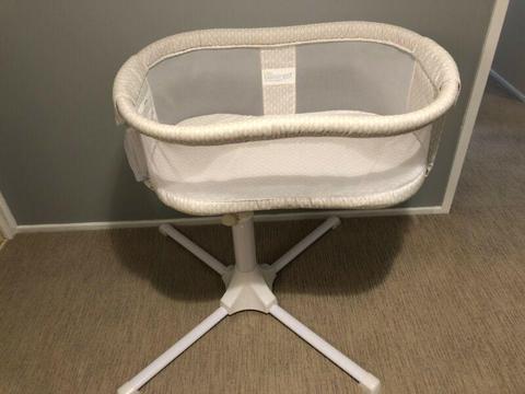 Halo Bassinest Swivel sleeper - baby bassinet