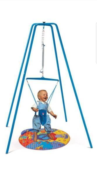 JOLLY JUMPER WITH STAND AND MUSICAL MAT