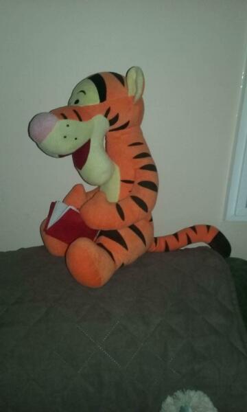 Tigger soft toy