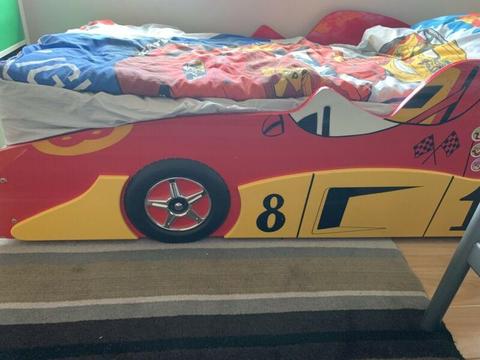 Wanted: ❗️ RACING CAR SINGLE BED ❗️