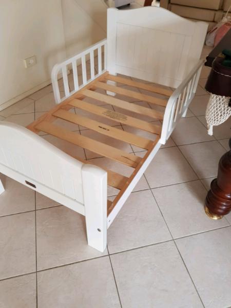 Love n care toddler bed