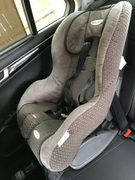 Safe n Sound car seat