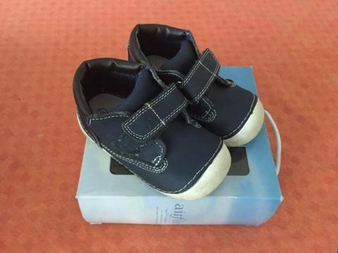 Airflex leather baby shoes - first walkers
