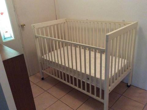 Cot in good condition