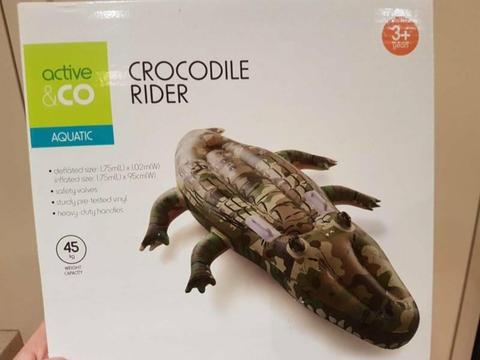 Pool toy - inflatable crocodile bnib
