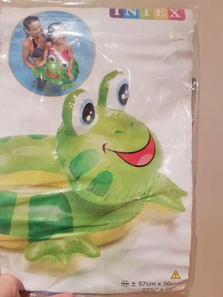 Pool toy - inflatable frog toddler ring bnib