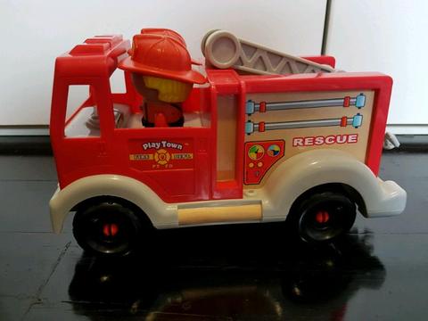 Play Town Fire Truck Rescue Set