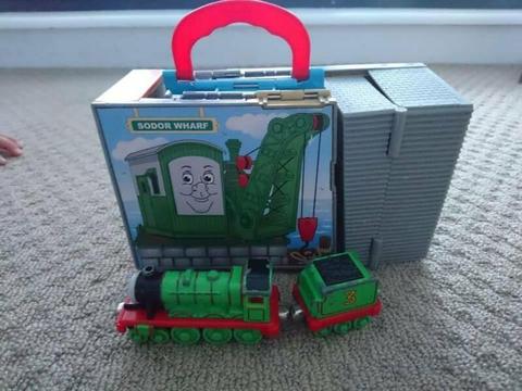 Thomas take and play - Sodor Wharf (include one train)