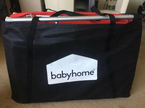 Portable bassinet - almost new!