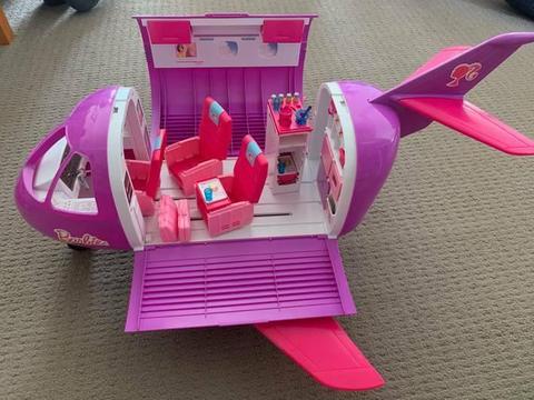 Barbie Glamour Jet Plane