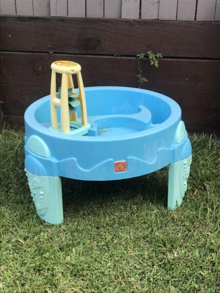 Kids play set and splash water table