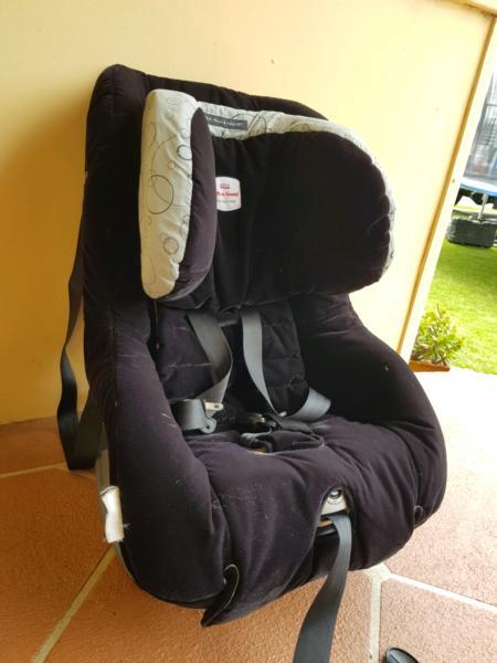Britax Safe-n-Sound Meridian AHR Car Seat