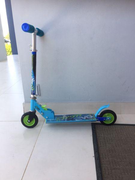 Kids scooter $15 ono
