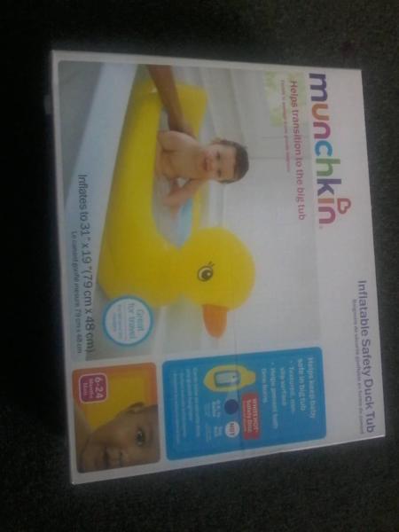Large duck inflatable tub