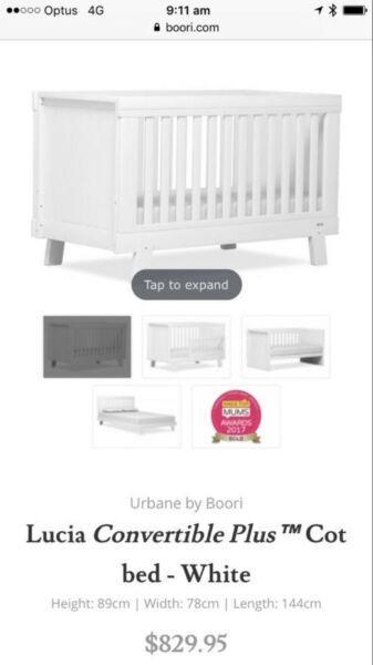Booti Lucia Cot + Drawers Change Table + Conversion Kit + Moses Basket