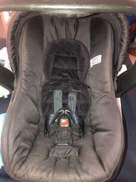 Wanted: Baby capsule and base to use in car