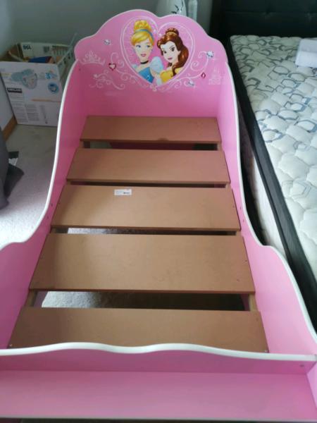 Nearly new Disney princesses bed