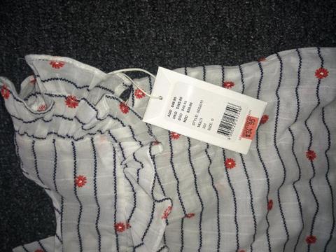 Brand new baby clothes size 0 (6-12 months)