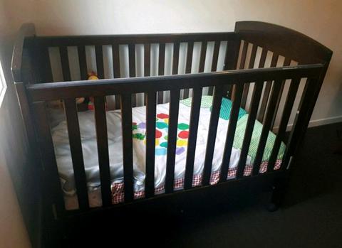 Growtime cot dark brown with draw