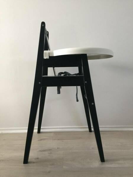 Scandinavian style highchair good condition and great value