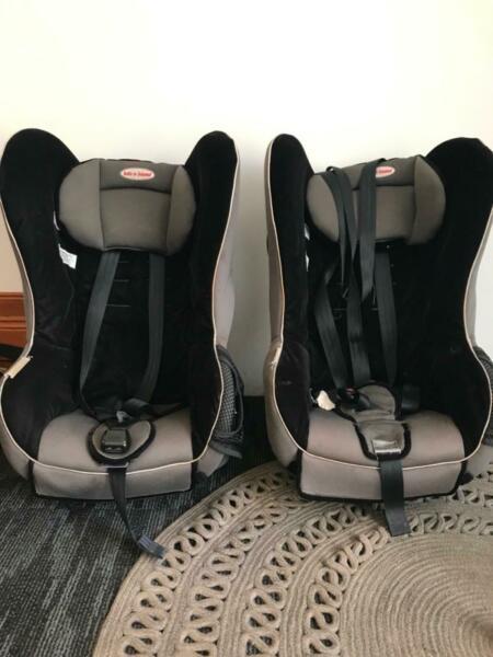 Safe n sound car seat in good condition