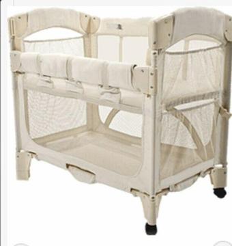 Arms reach baby co sleeper bassinet cot Pick up Burpengary East
