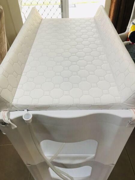 Bath changing table