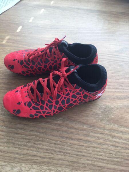 Football boots Size 3
