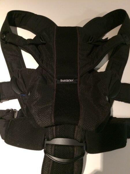 Baby Bjorn Baby Carrier Miracle Mesh Black - Very good condition
