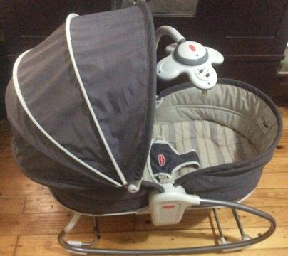 'Baby Love' Rocker, Day bed with Musical Mobile