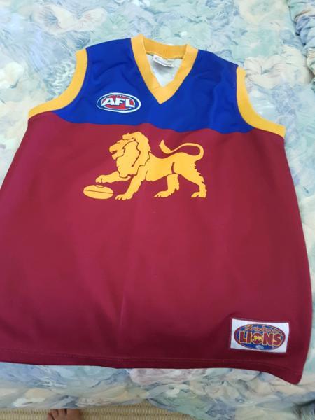 Brisbane Lions Jersey signed size 10