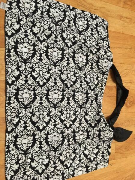 Black and white breastfeeding cover