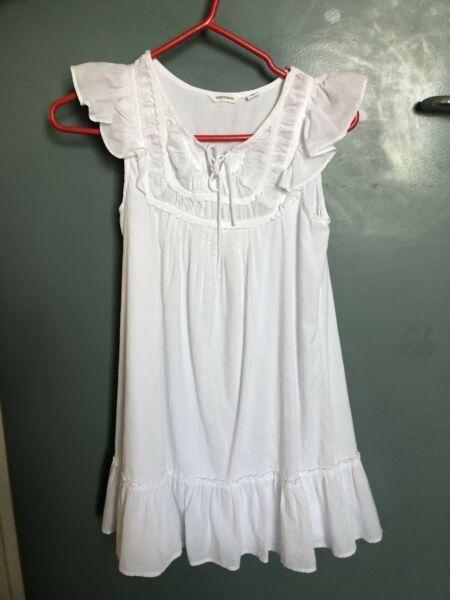 Girls country road white dress