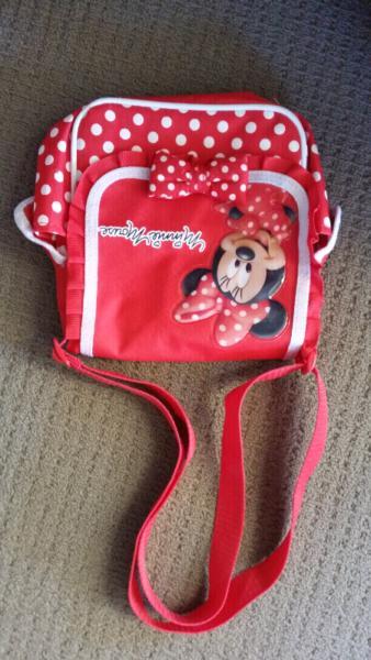 Minnie Mouse messenger style bag