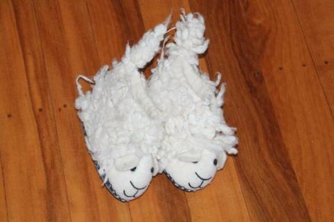 Kids sheep slippers