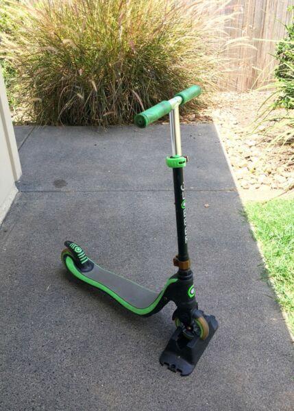GLOBBER Green Scooter rrp $149