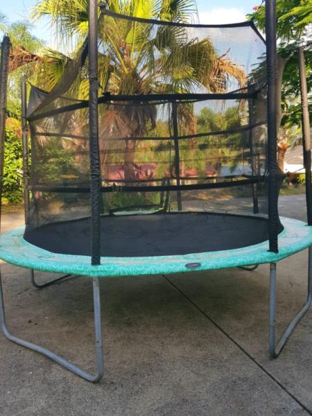 10 FT VULY TRAMPOLINE