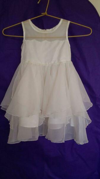 Flowergirl / Party Dress Size 2