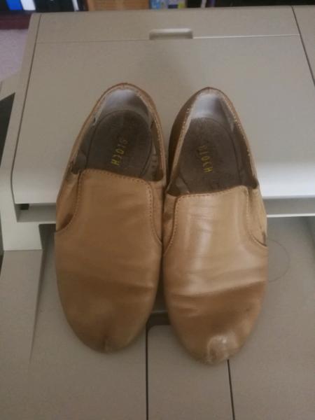 Bloch size 11 jazz shoes