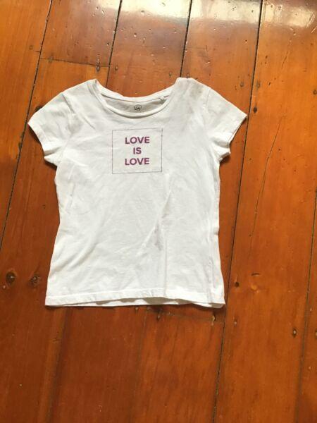 Love T-shirt size 8/10
