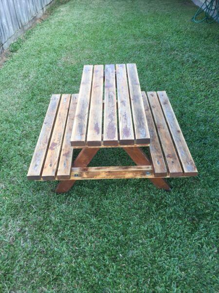 Wanted: Kids pine picnic table - used