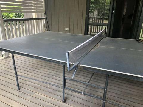 Free table tennis table