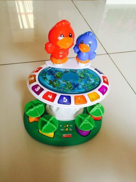 Fisher & price music and learning station