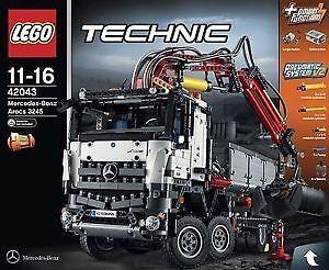 LEGO Technic Mercedes-Benz Arocs 3245 42043 BRAND NEW SEALED