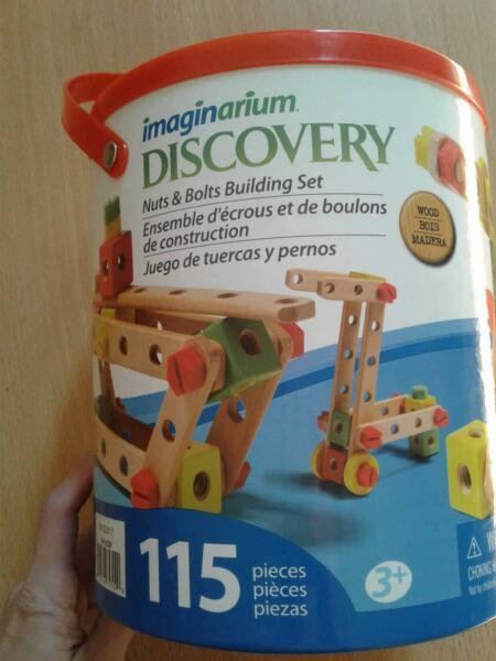 Imaginarium Discovery Nuts and Bolts Building Set ( near new)